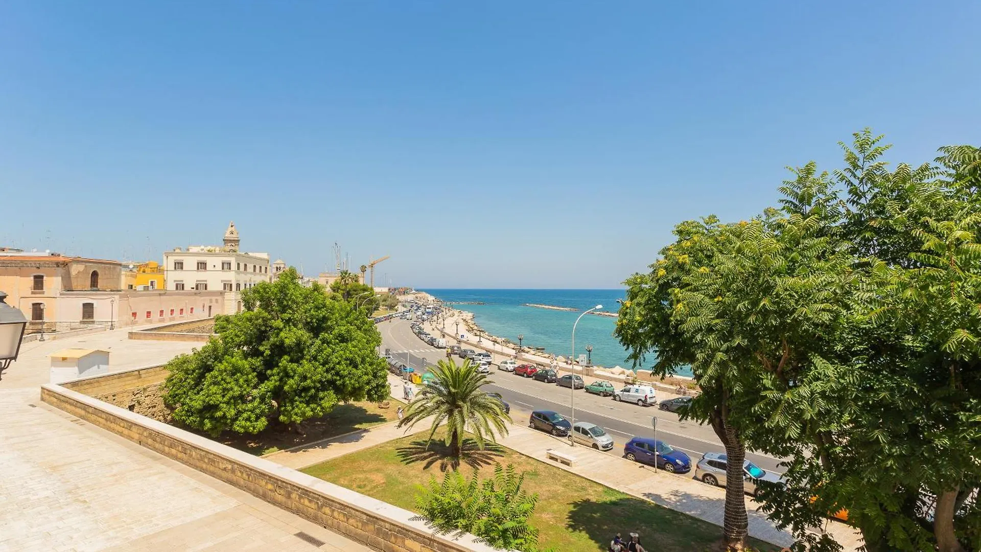 Apartment Le Antiche Mura By Apulia Accommodation Bari Italy